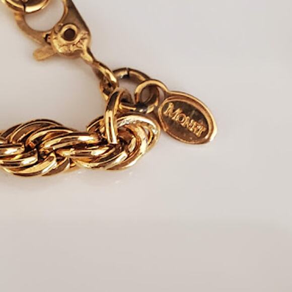 Monet Gold Tone Twisted Rope Necklace 22 Inches Long Excellent Condition - Picture 4 of 6